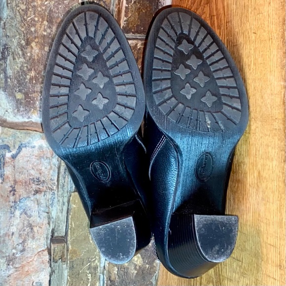 Brand (I ❤️ Comfort) heeled bootie. Size 8 - Picture 7 of 8